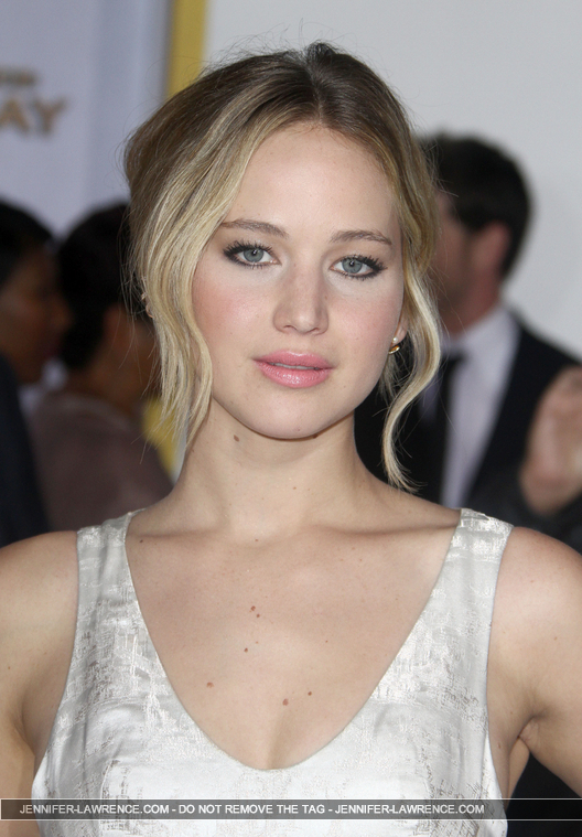 A_November_17_-__Mockingjay_Part_1__LA_Premiere_288429.jpg
