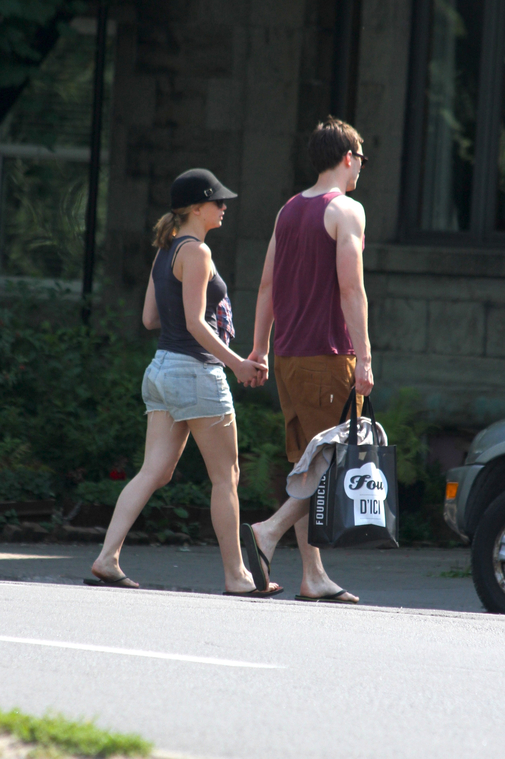 August_20_-_Jennifer_Lawrence___Nicholas_Hoult_at_Park_Lafontaine_in_Montreal_285329.jpg