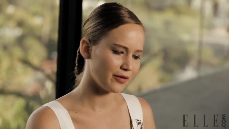 Behind_the_Scenes_Elle_Photoshoot_28December_201229__2827629.jpg