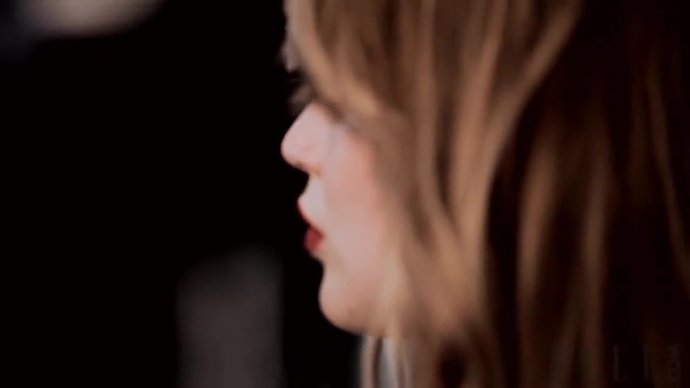 Behind_the_Scenes_Elle_Photoshoot_28December_201229__2828329.jpg