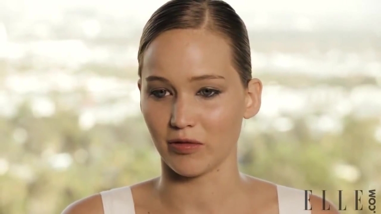 Behind_the_Scenes_Elle_Photoshoot_28December_201229__2833129.jpg