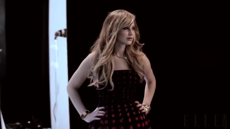 Behind_the_Scenes_Elle_Photoshoot_28December_201229__2842729.jpg
