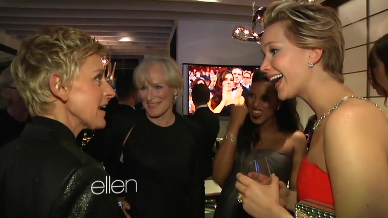 Behind_the_Scenes_at_the_Oscars_2810129.jpg