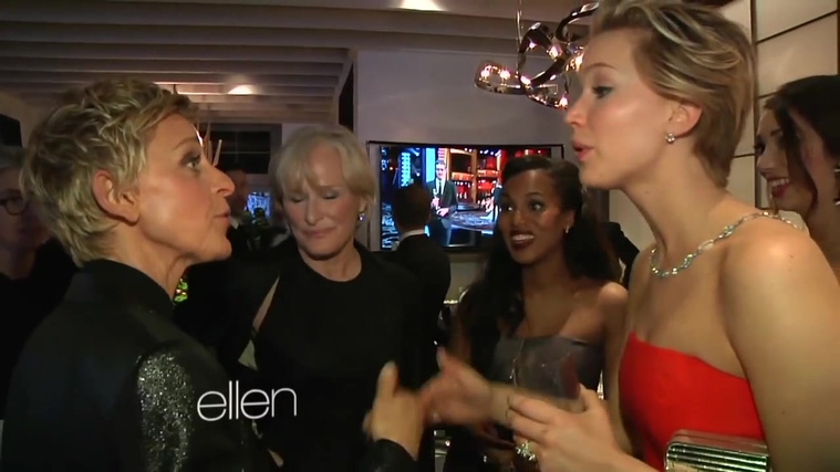 Behind_the_Scenes_at_the_Oscars_2811429.jpg