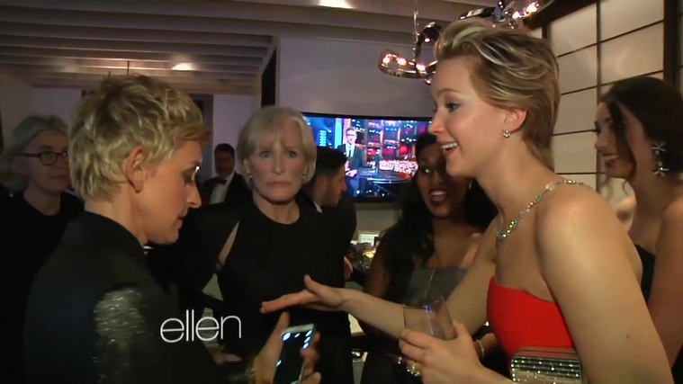 Behind_the_Scenes_at_the_Oscars_2811829.jpg