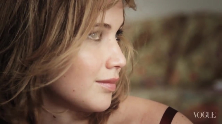 Behind_the_Scenes_with_Jennifer_Lawrence_on_Her_Cover_Shoot_-_Vogue_Diaries_069.jpg