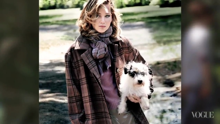 Behind_the_Scenes_with_Jennifer_Lawrence_on_Her_Cover_Shoot_-_Vogue_Diaries_116.jpg