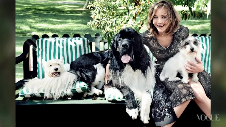 Behind_the_Scenes_with_Jennifer_Lawrence_on_Her_Cover_Shoot_-_Vogue_Diaries_198.jpg