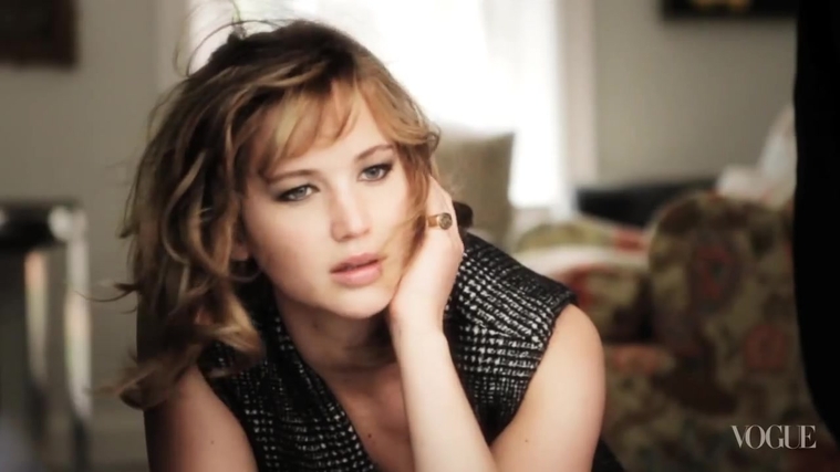 Behind_the_Scenes_with_Jennifer_Lawrence_on_Her_Cover_Shoot_-_Vogue_Diaries_218.jpg