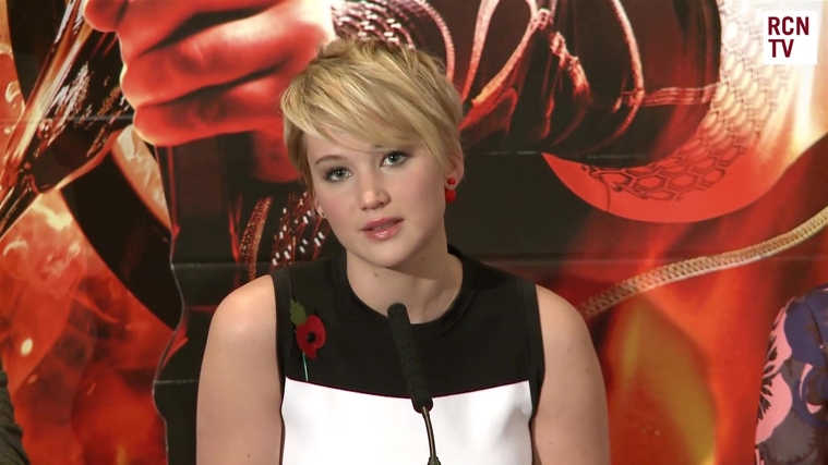 Catching_Fire_Press_Conference_2812029.jpg