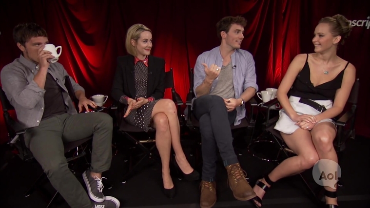 Catching_Fire_Unscripted_Interview_Moviefone__2820129.jpg
