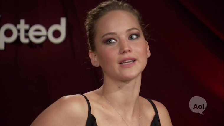 Catching_Fire_Unscripted_Interview_Moviefone__2828529~0.jpg