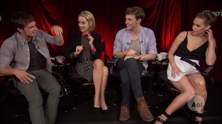 Catching_Fire_Unscripted_Interview_Moviefone__2830229~0.jpg