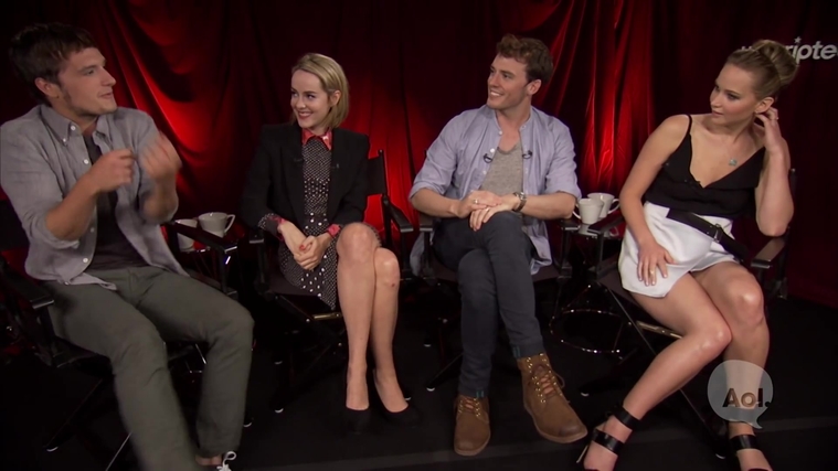 Catching_Fire_Unscripted_Interview_Moviefone__2830429~0.jpg