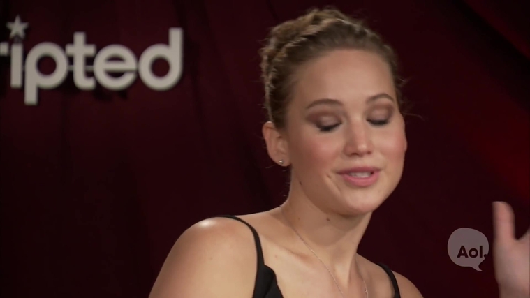 Catching_Fire_Unscripted_Interview_Moviefone__2830629~0.jpg