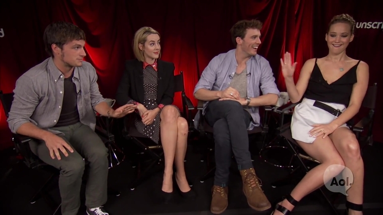 Catching_Fire_Unscripted_Interview_Moviefone__2831029~0.jpg