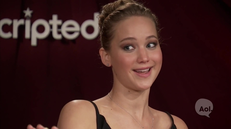 Catching_Fire_Unscripted_Interview_Moviefone__2831429~0.jpg