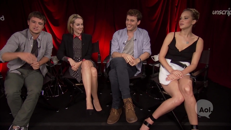 Catching_Fire_Unscripted_Interview_Moviefone__2833429~0.jpg