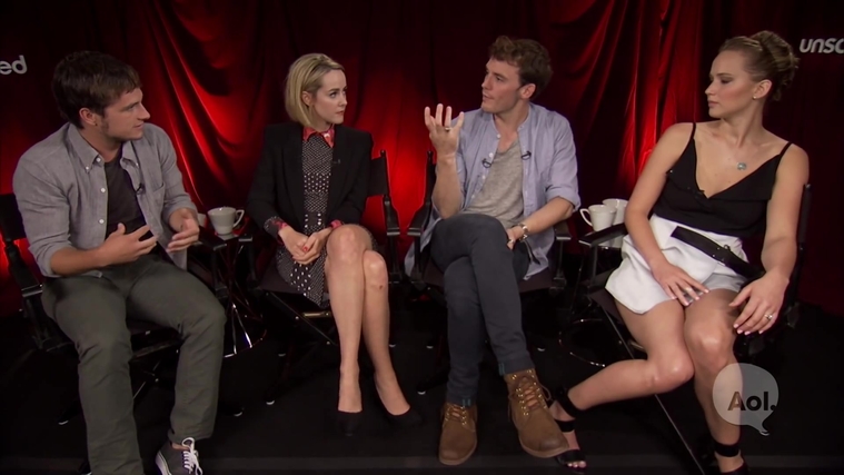 Catching_Fire_Unscripted_Interview_Moviefone__2835229~0.jpg