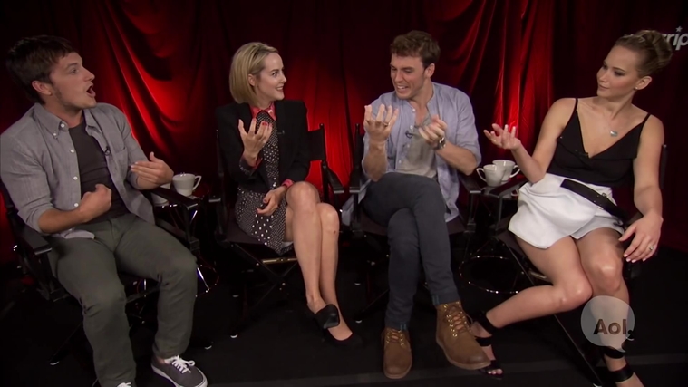 Catching_Fire_Unscripted_Interview_Moviefone__2835629~0.jpg