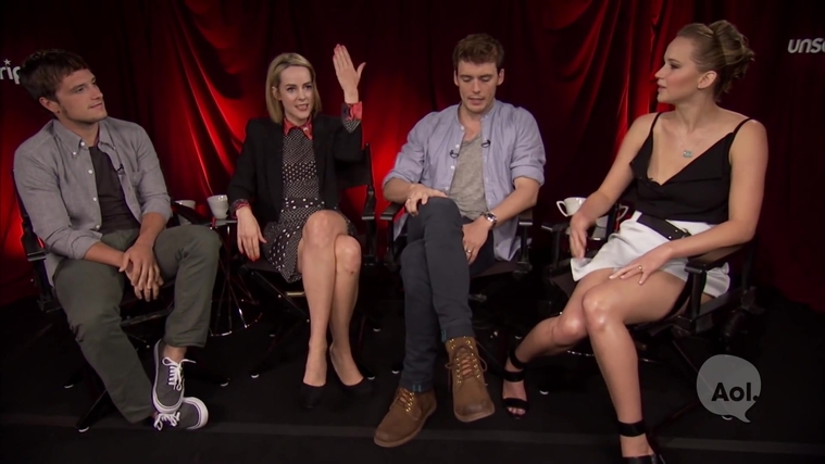 Catching_Fire_Unscripted_Interview_Moviefone__284229.jpg