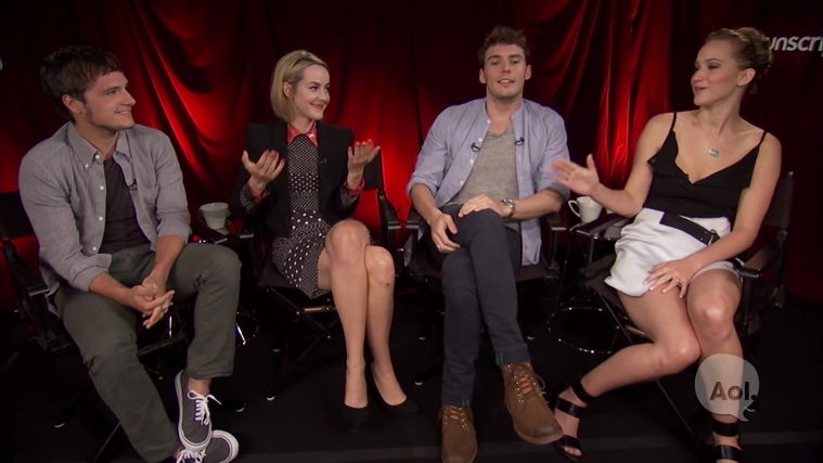 Catching_Fire_Unscripted_Interview_Moviefone__289729.jpg