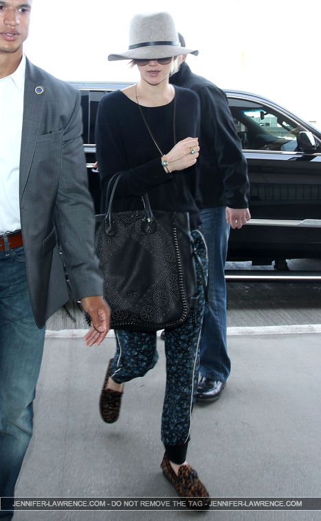 December_14_-_Departing_LAX_Airport_in_Los_Angeles_281629.jpg