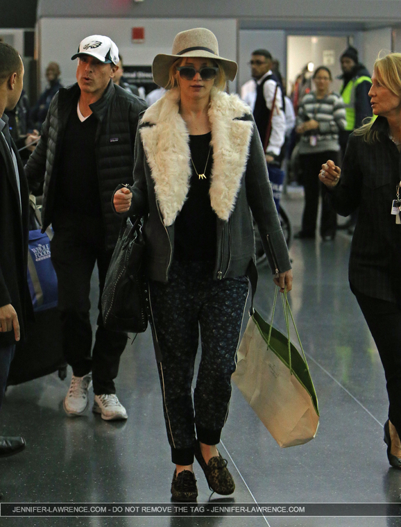 December_14_-_Departing_LAX_Airport_in_Los_Angeles_285129.jpg