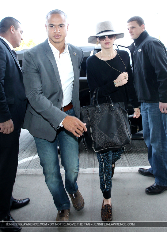 December_14_-_Departing_LAX_Airport_in_Los_Angeles_288229.jpg