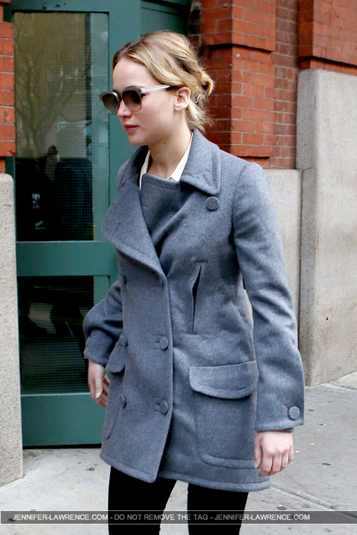 December_16_-_Leaving_Tribeca_Film_Center_in_New_York_281229.jpg
