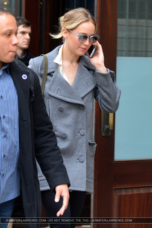 December_16_-_Leaving_her_hotel_in_New_York_28529.jpg