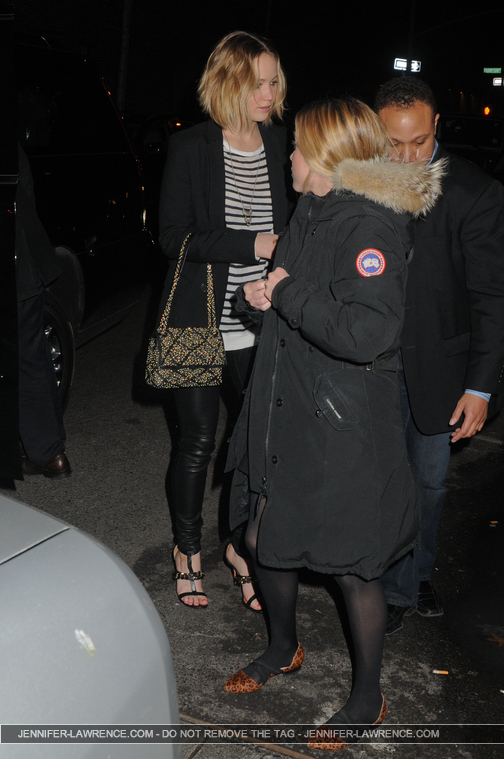 December_17_-_Arriving_with_her_friend_to_dinner_at_Mulino_in_the_West_Village2C_New_York_282229.jpg
