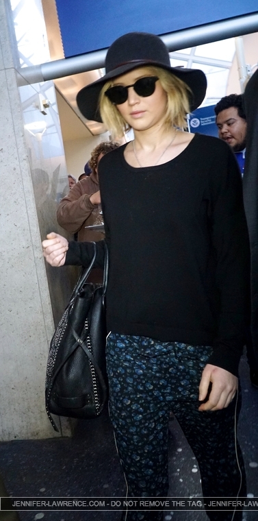 December_18_-_Leaving_LAX_Airport_2811629~0.jpg