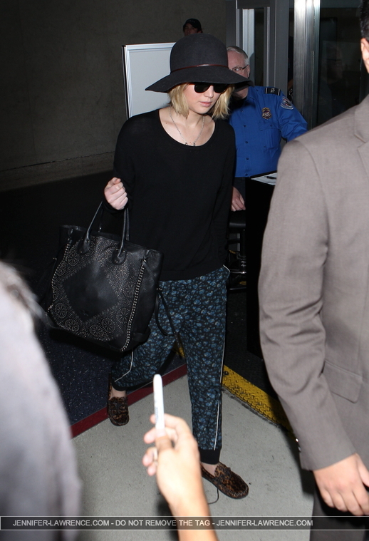December_18_-_Leaving_LAX_Airport_286429~0.jpg