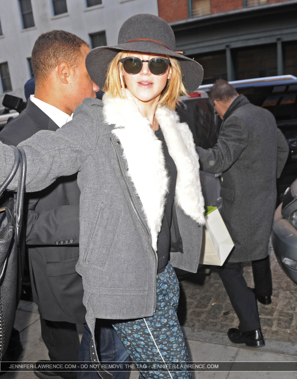 December_18_-_Leaving_the_Greenwich_hotel_in_New_York_282429.jpg
