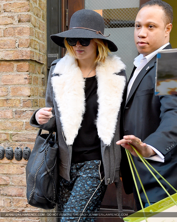 December_18_-_Leaving_the_Greenwich_hotel_in_New_York_282529.jpg