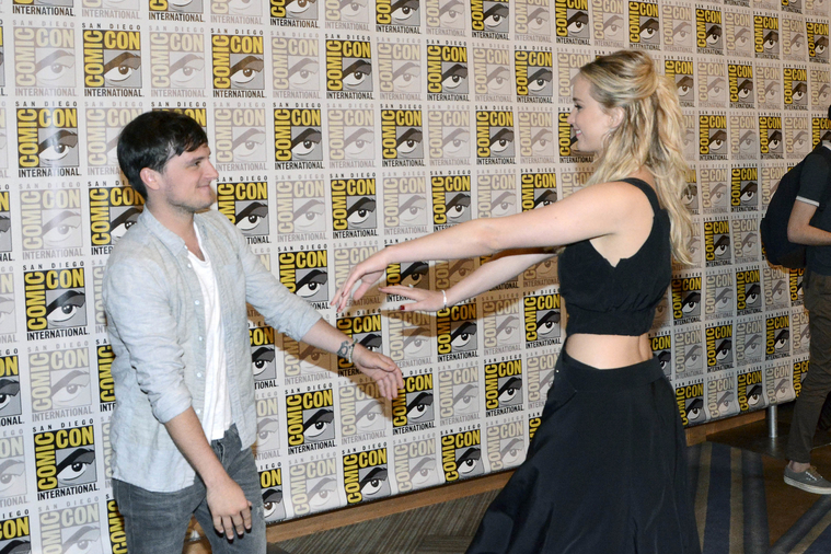 E__July_9_-__International_Comic_Con_-___The_Hunger_Games__Mockingjay_Part_2___Press_Conference_281129.jpg