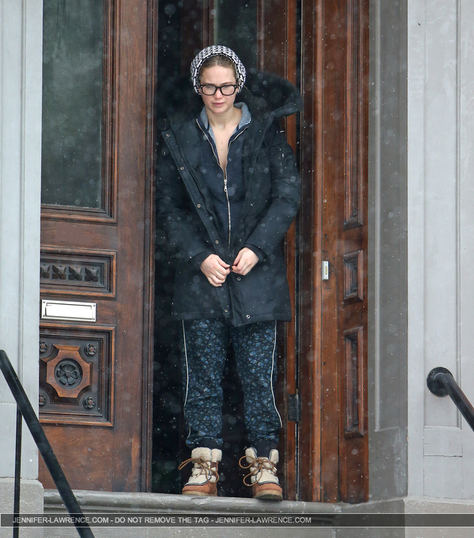 February_26_-_Out_in_Boston_with_her_dog_281229.jpg