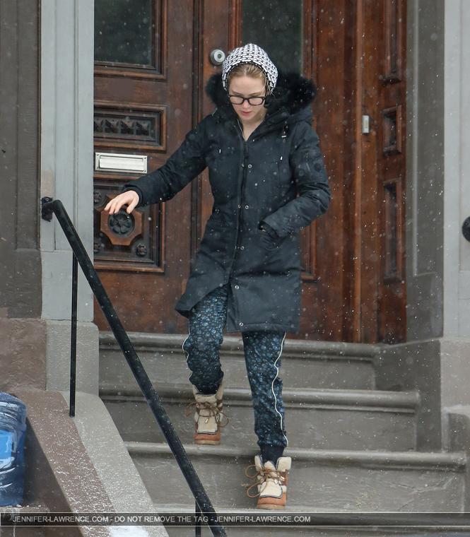 February_26_-_Out_in_Boston_with_her_dog_281929.jpg