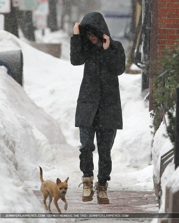 February_26_-_Takes_her_puppy_Pippi_for_a_walk_in_the_snow_in_Boston_28329.jpg
