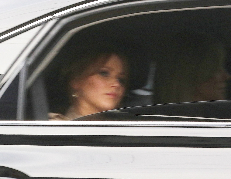 February_5_-_Jennifer_Lawrence_in_Los_Angeles_28229.JPG