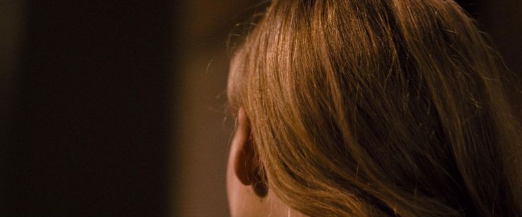 House_at_the_End_of_the_Street__28118529.jpg