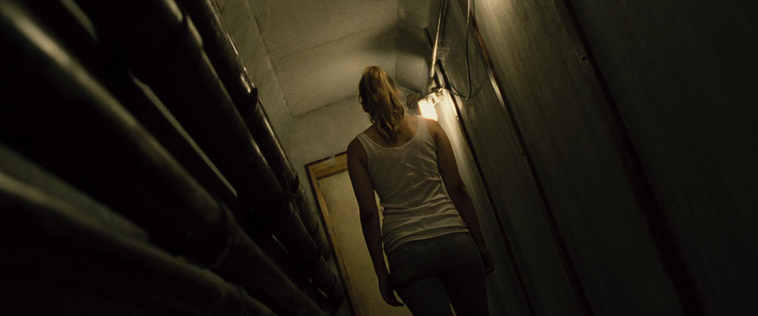 House_at_the_End_of_the_Street__28152729.jpg