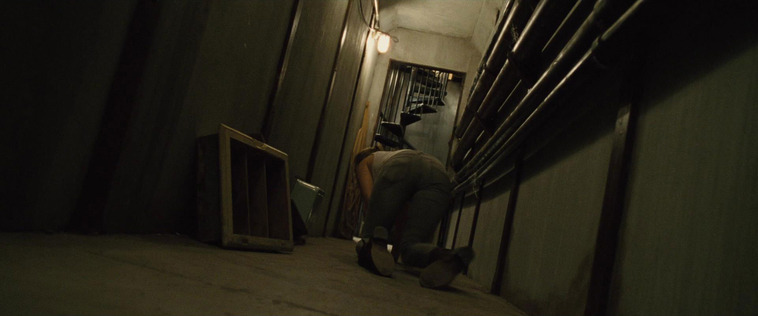 House_at_the_End_of_the_Street__28175729.jpg