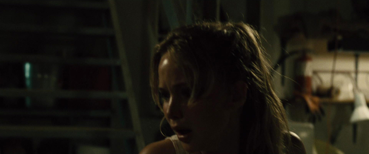 House_at_the_End_of_the_Street__28177429.jpg