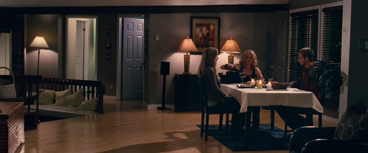 House_at_the_End_of_the_Street__2889429.jpg