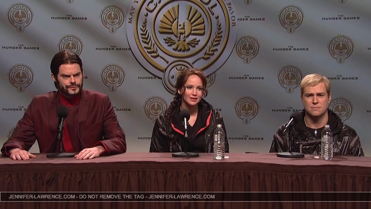 Hunger_Games_Press_Conference_-_Saturday_Night_Live__2818629.jpg