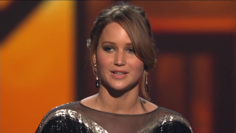 January_092C_2013_-_People_s_Choice_Awards_5BWinning_for_Favorite_Movie_Actress5D_288029.jpg