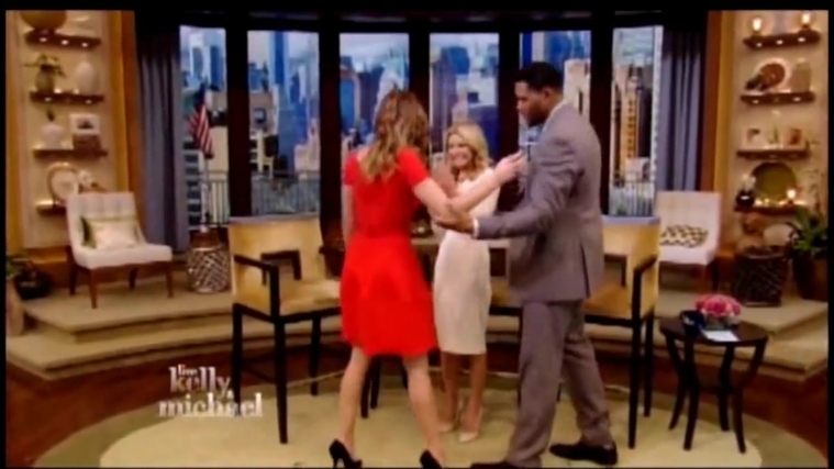 January_242C_2013_-_Live_with_Kelly_and_Michael_281129.jpg