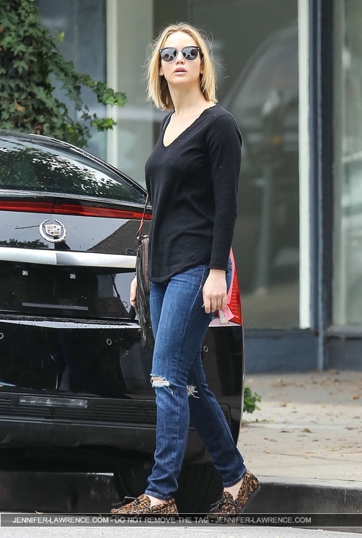 January_30_-__Out_and_about_in_Los_Angeles__281129.jpg